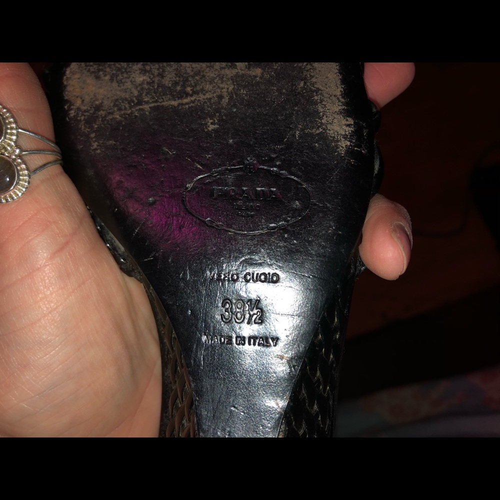 Prada small heeled shoe size 8 1/2 - Picture 7 of 7